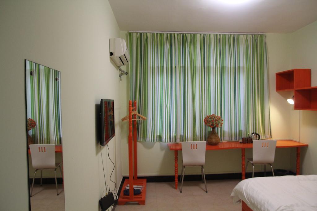 Tiffany Hostel Yangshuo Oda fotoğraf